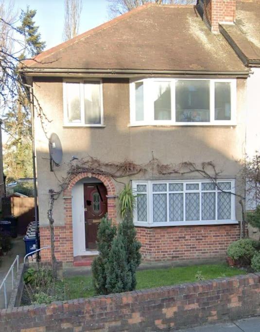 2 Bed, Wembley, Ealing, * London