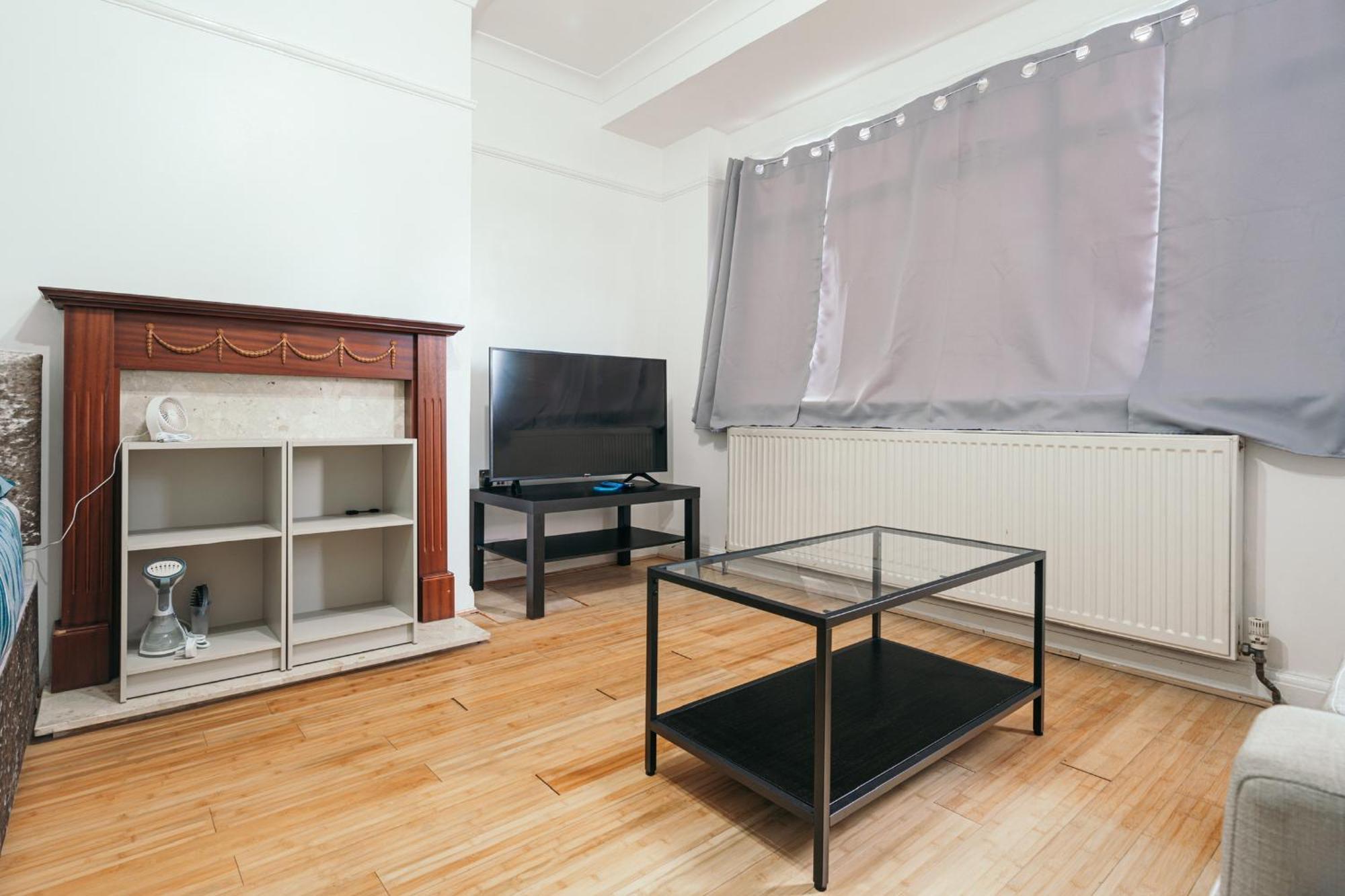 2 Bed, Wembley, Ealing, Appartamento Londra