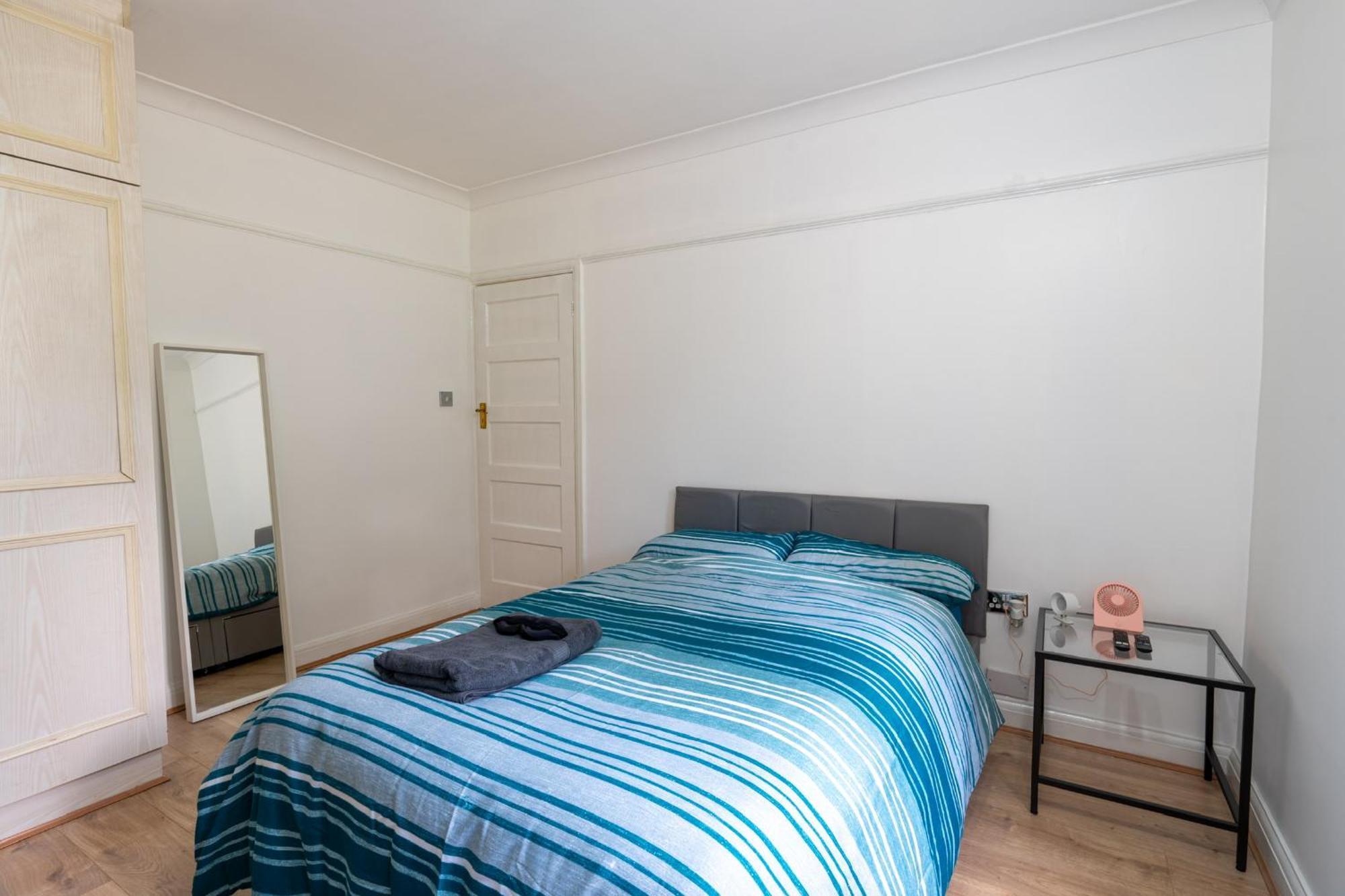 Apartment 2 Bed, Wembley, Ealing,